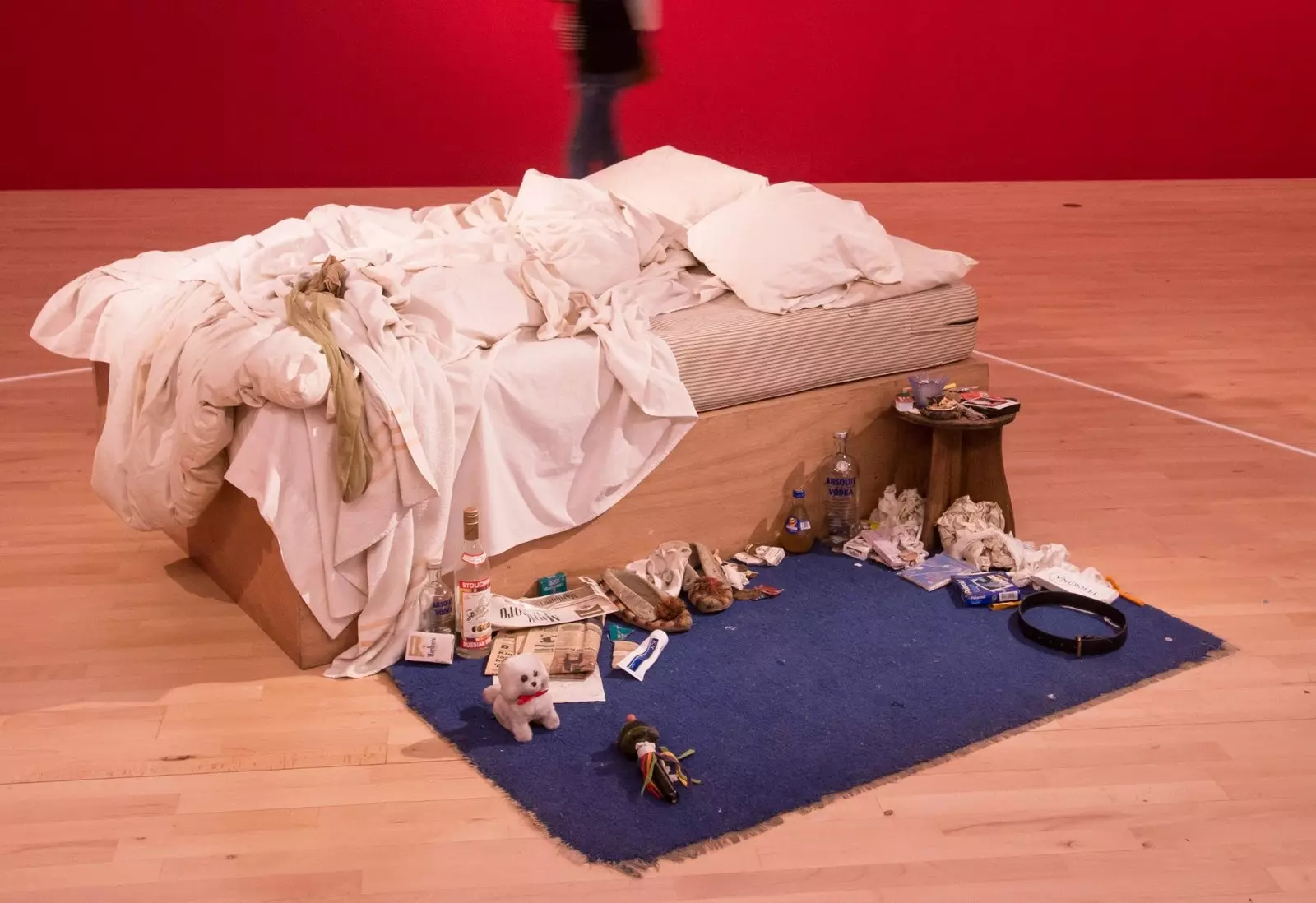 Tracy Emin မှ 'My bed' ထည့်သွင်းခြင်း။