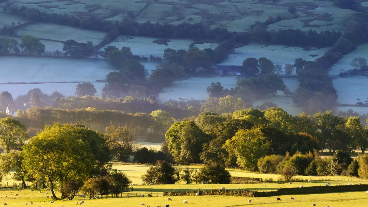 Pennine Way: the epic 430km route that takes you from England to Scotland