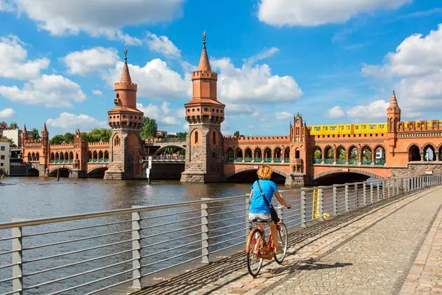 Oberbaumbrücke atvirukų tiltas Berlyne