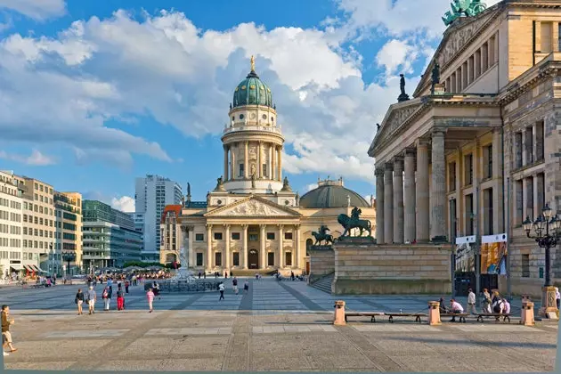 Gendarmenmarkt ir skaistākais un elegantākais laukums Vācijā