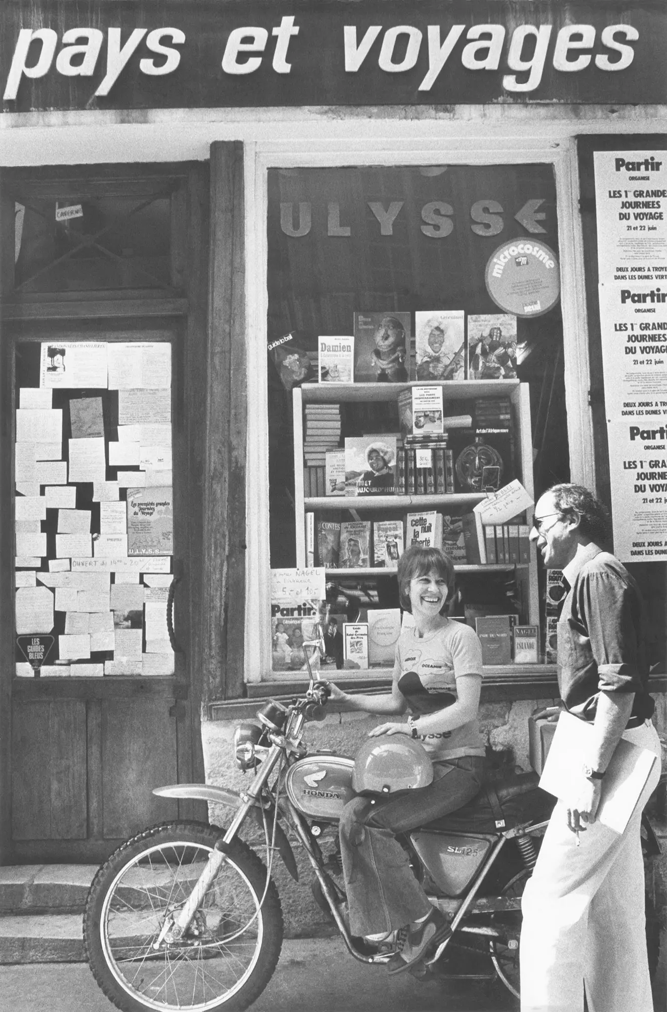 Cath su una moto a metà degli anni '70