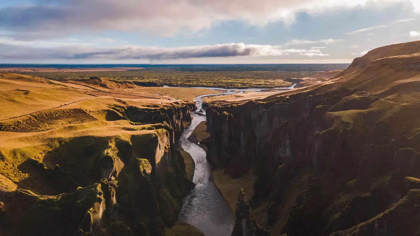 Asbyrgi canyon.