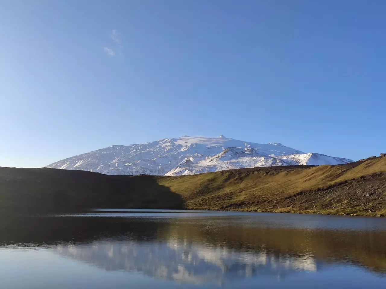 آتشفشان و یخچال های طبیعی Snaefellsjökull.