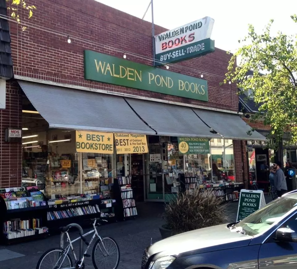 Walden Pond Kitab Dükanı