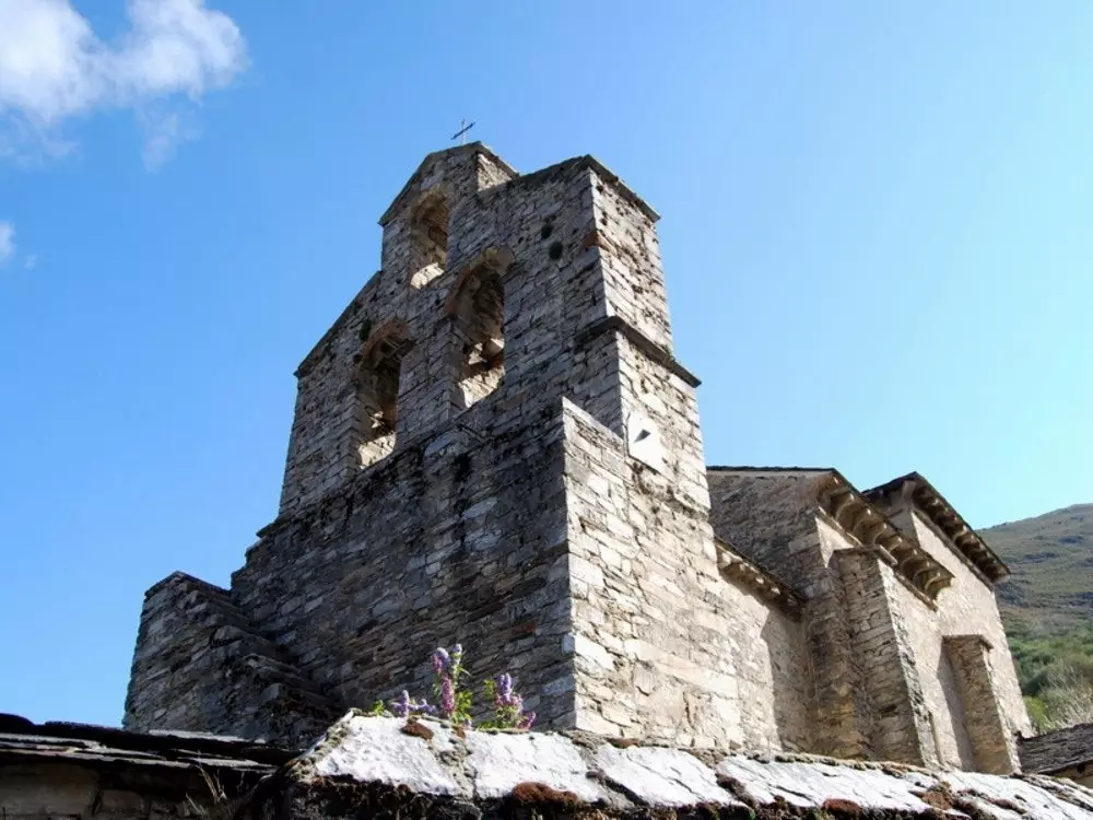 Kerk van Peñalba de Santiago El Bierzo.