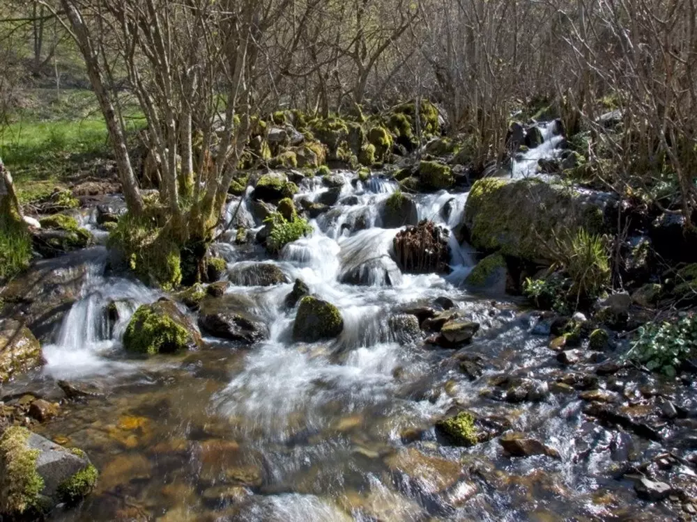 El Bierzo Sükut Vadisindəki şəlalələrdən biri.