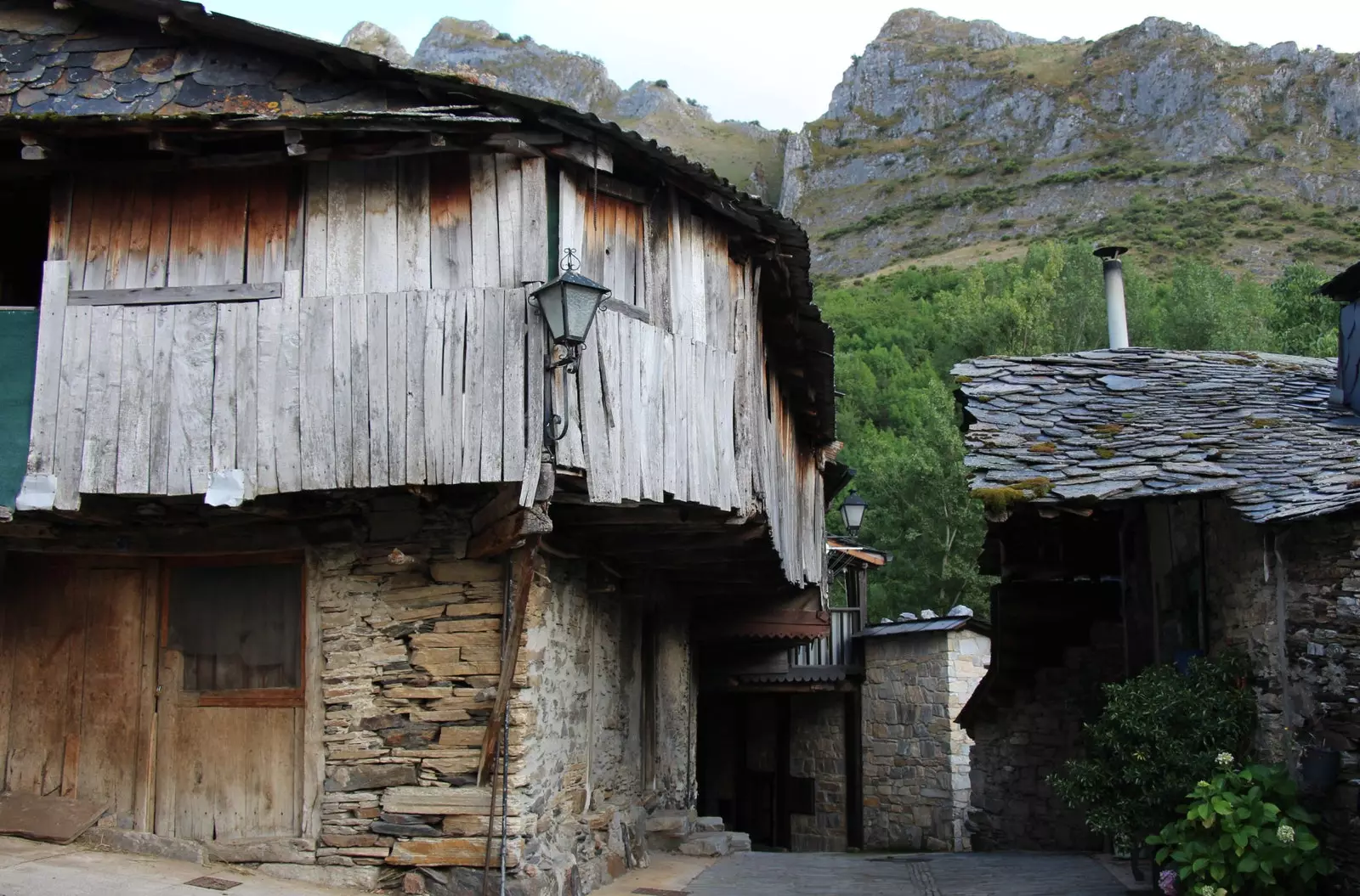 Rincón u berčkom gradu Peñalba de Santiago.