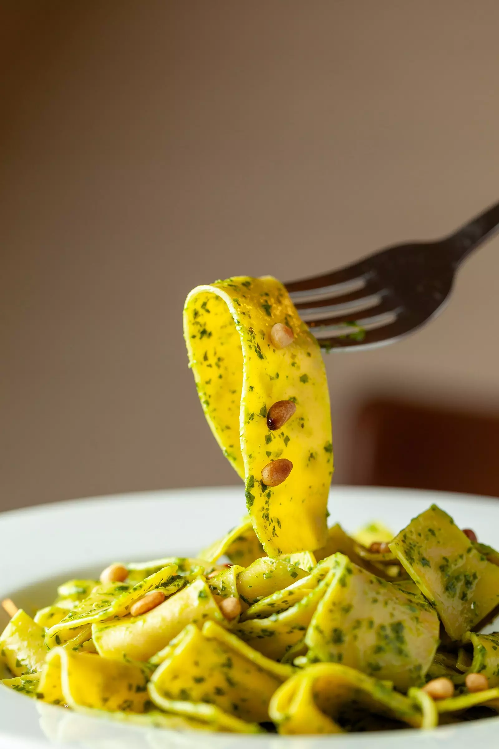 Parpadelle bil-pesto mir-restorant Isabella