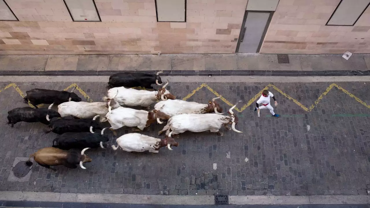 Wie eine Vorahnung hat dieser Fotograf Sanfermines bereits (fast) menschenleer verlassen