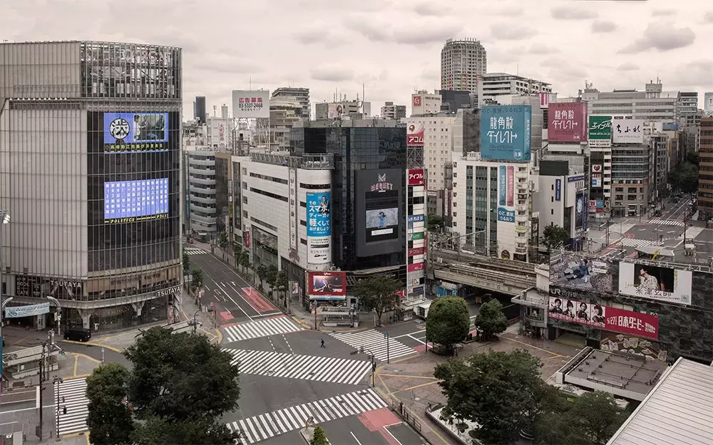 Tokyo utan människor tömmer världens mest kända zebrapassage