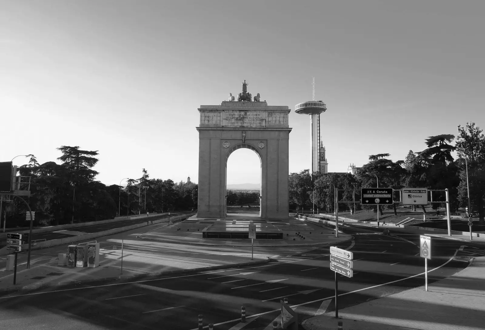 Madrid ohne Menschen markiert die Stadt ein „Öffnen Sie Ihre Augen in diesen Fotografien