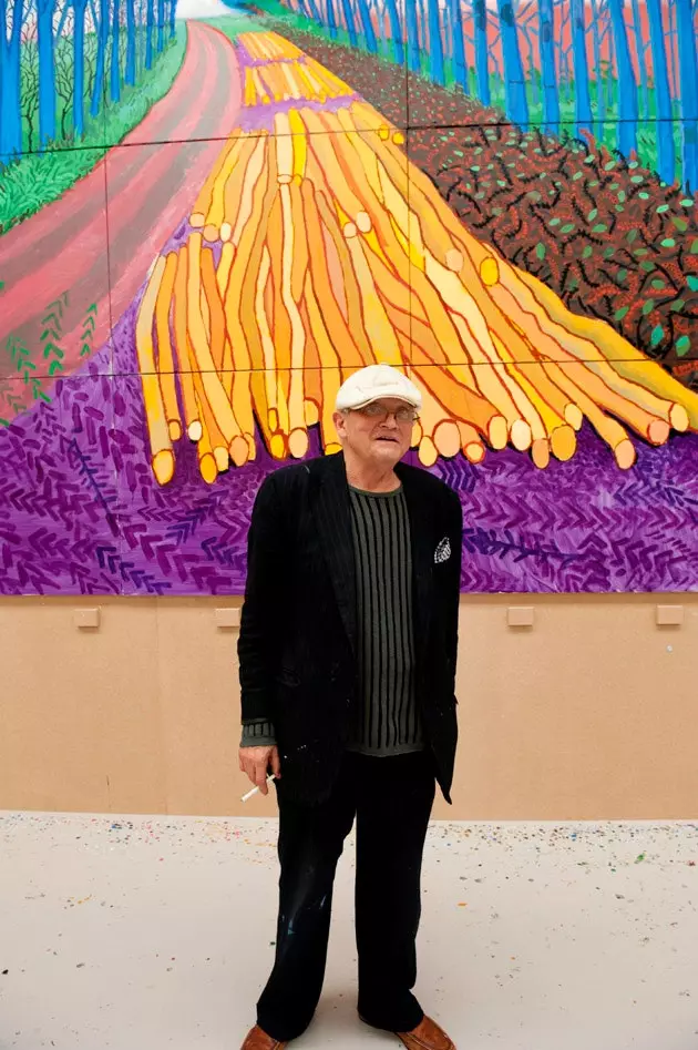 David Hockney með eitt verka sinna.