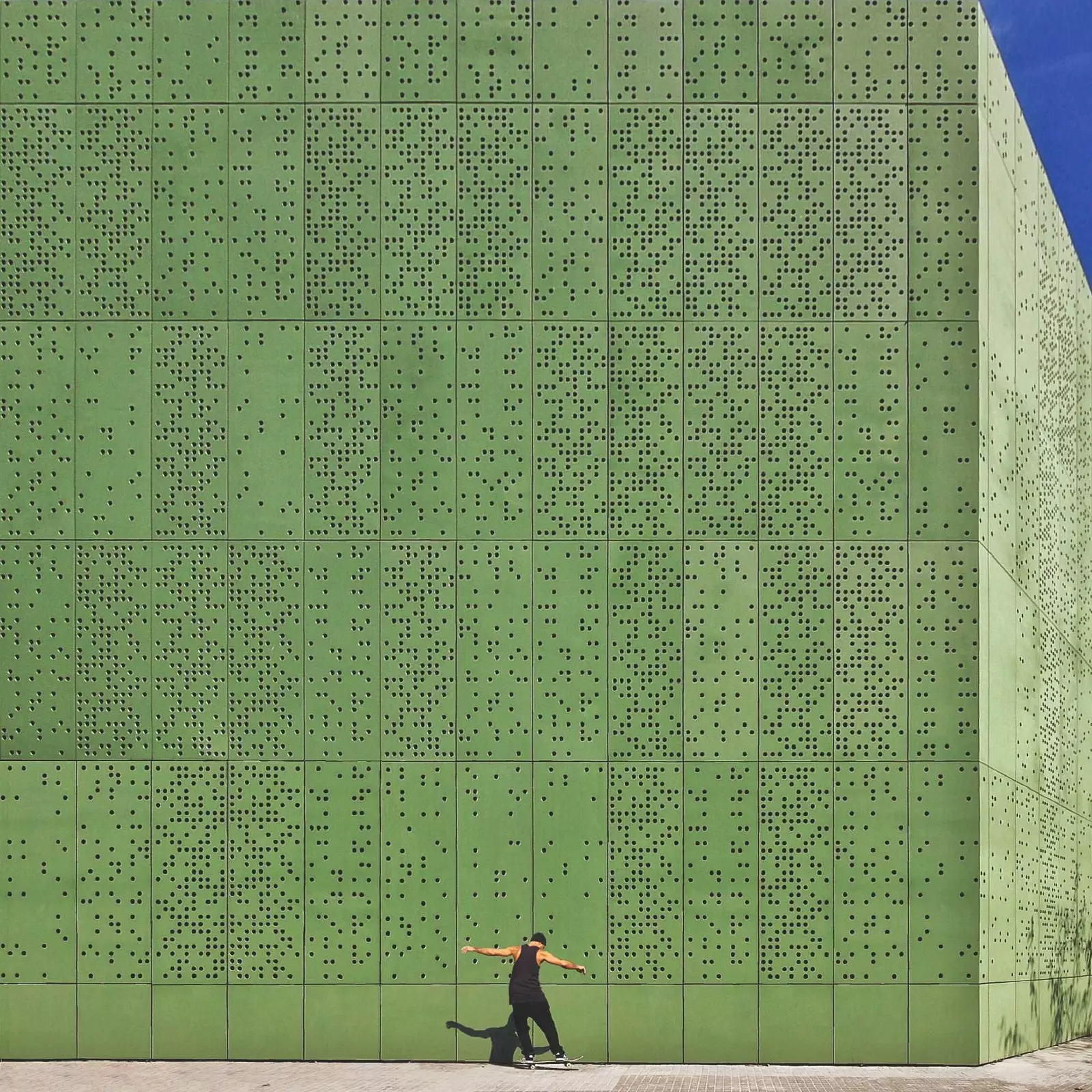 Mercadona Supermarché läit an der Noperschaft vun El Besòs i el Maresme an entworf vum ERV Arquitectes