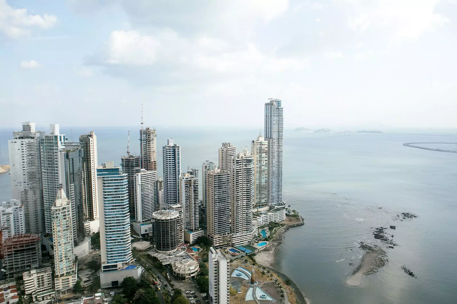 Khách sạn ở Panama này có tầm nhìn 360º ra thành phố