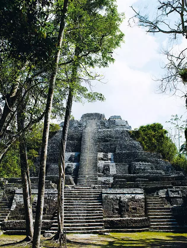 Pyramída Lamanai