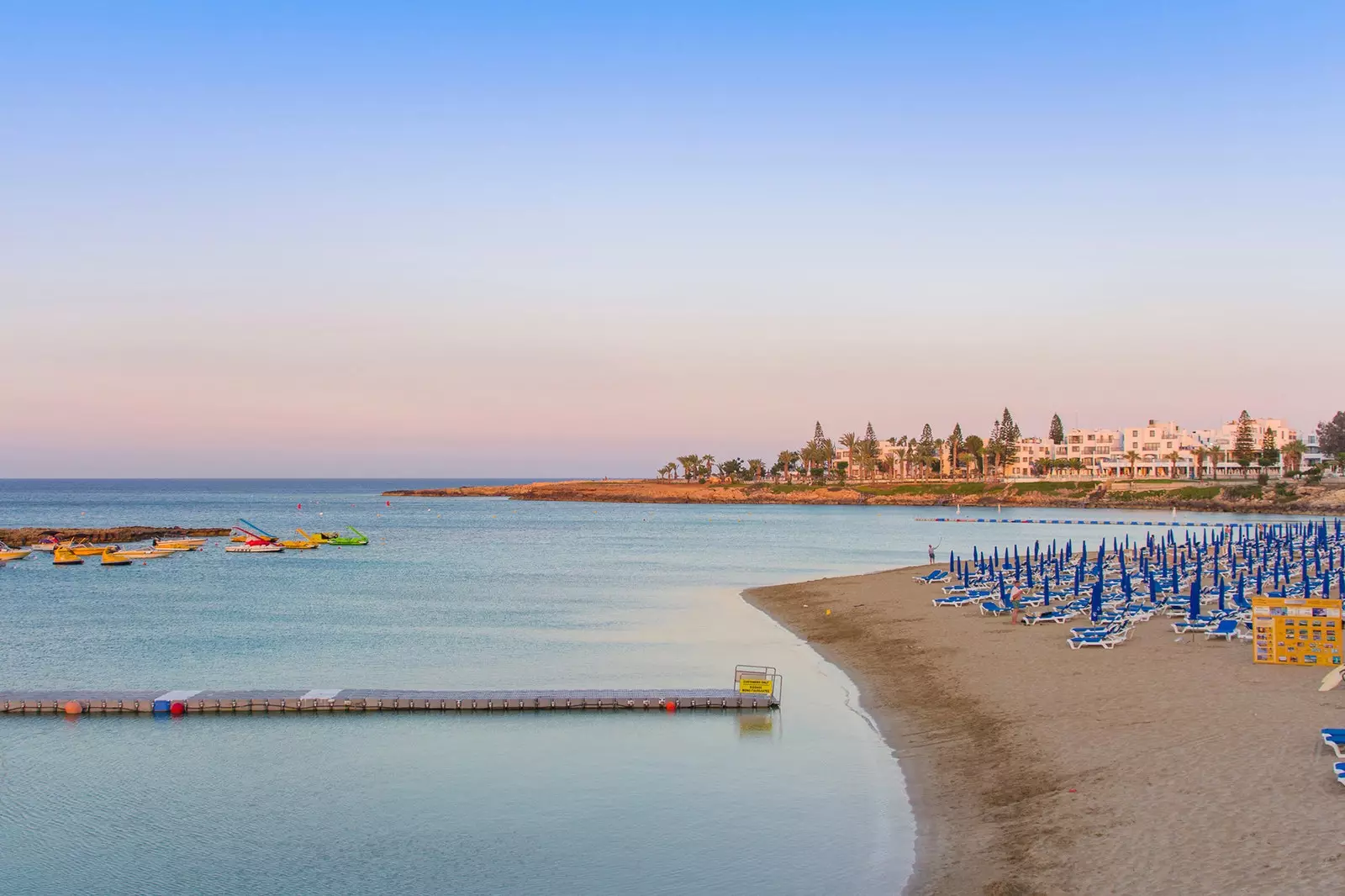 4. Pantai Fig Tree Bay di Protaras