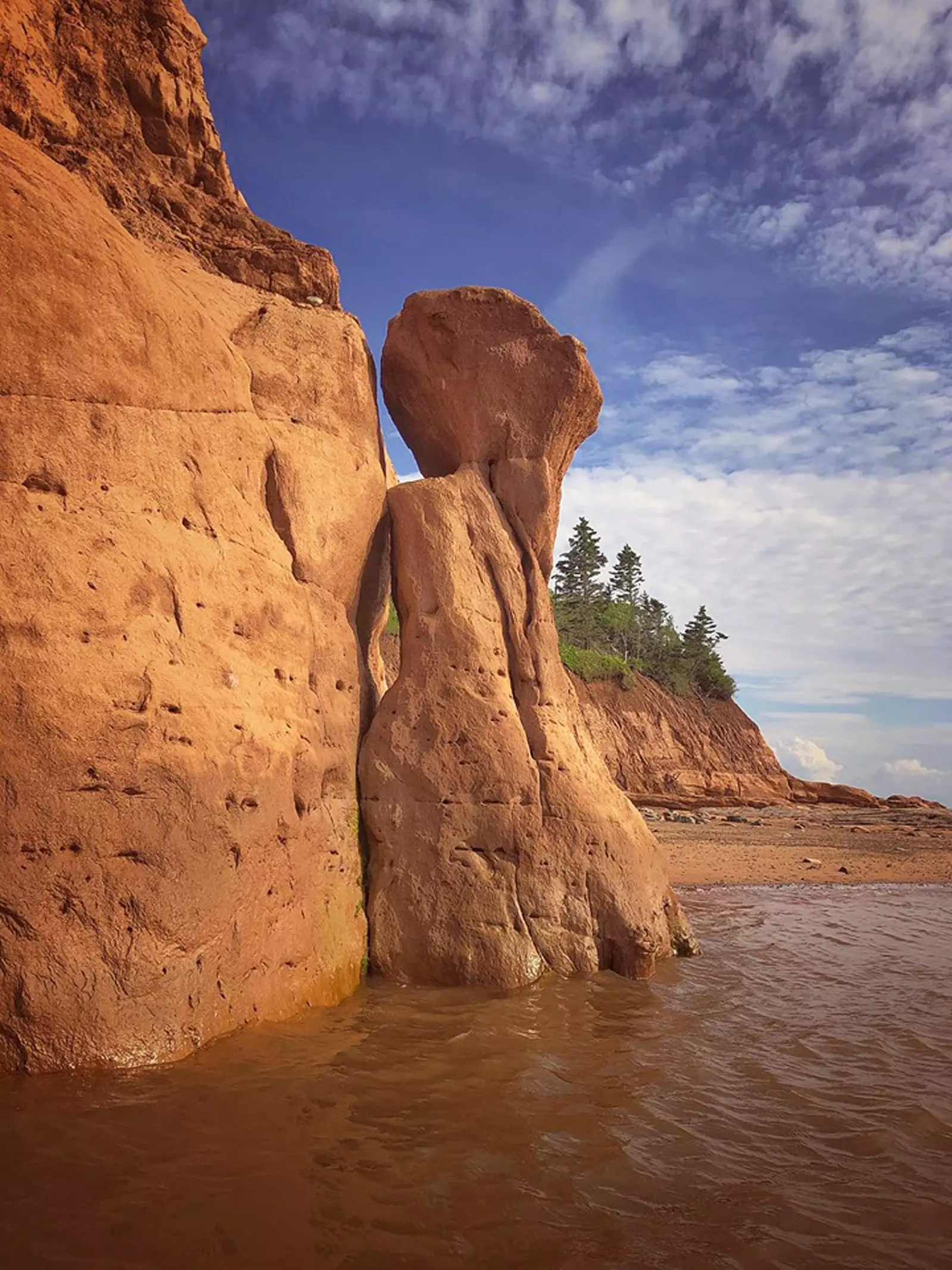 Os penhascos de Fundy estão localizados na Nova Escócia