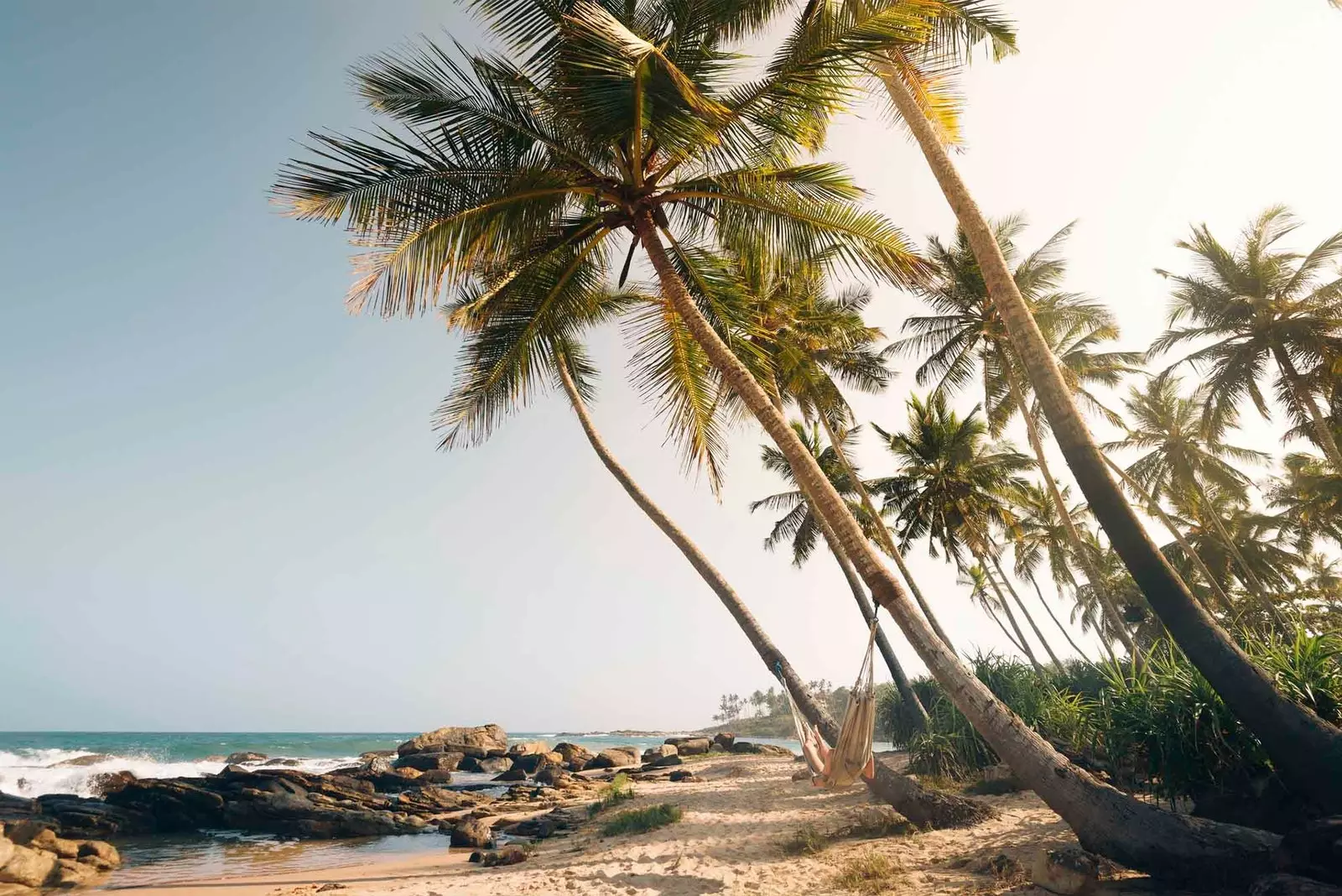 tempat tidur gantung pantai sri lanka