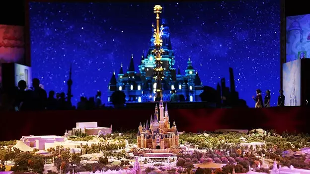 Disneyland slår upp portarna i Shanghai den 16 juni