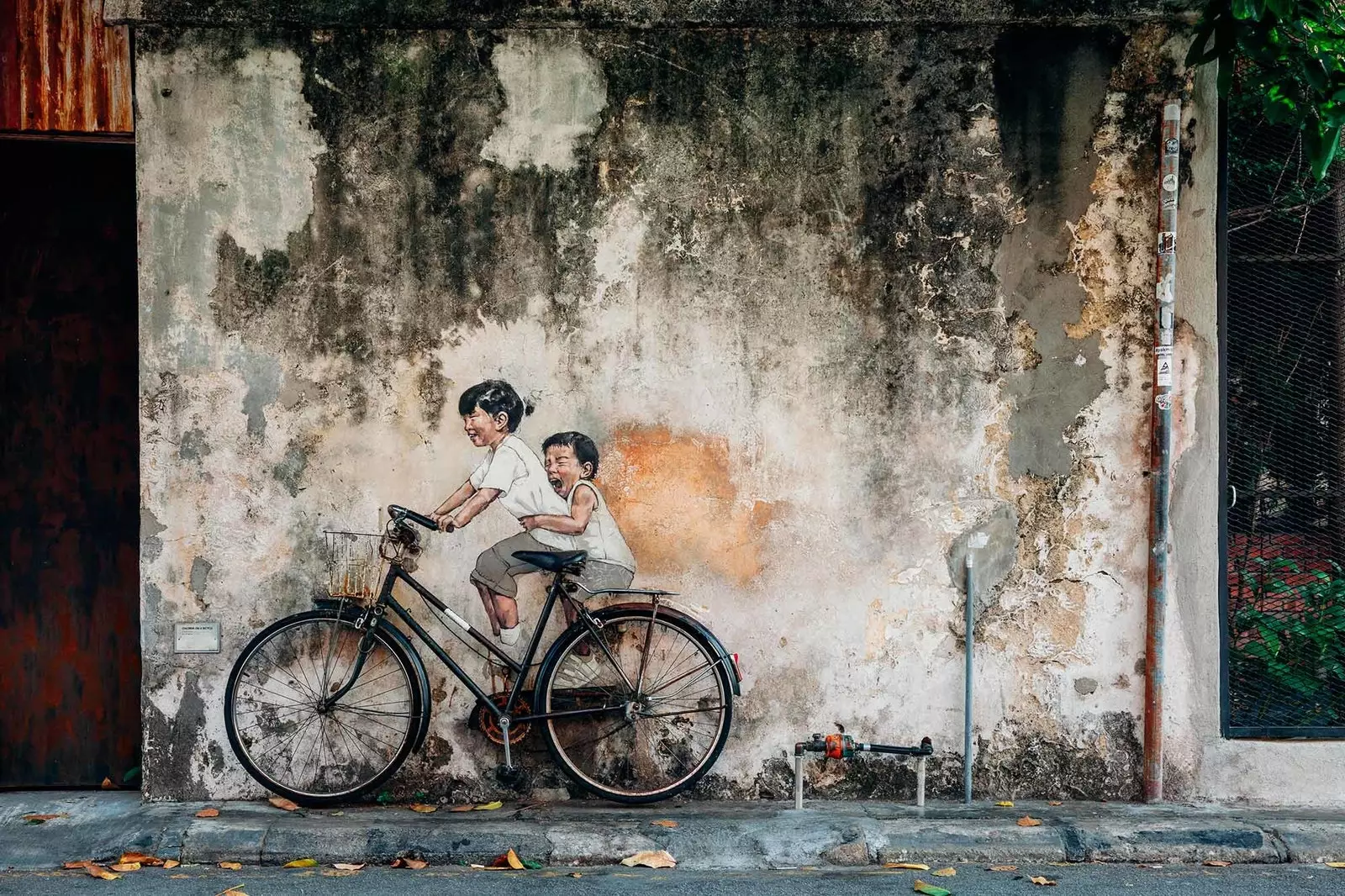 Mural by Ernest Zacharevic