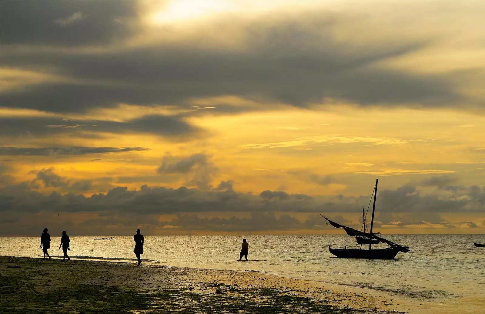 coucher de soleil à dar es-salaam