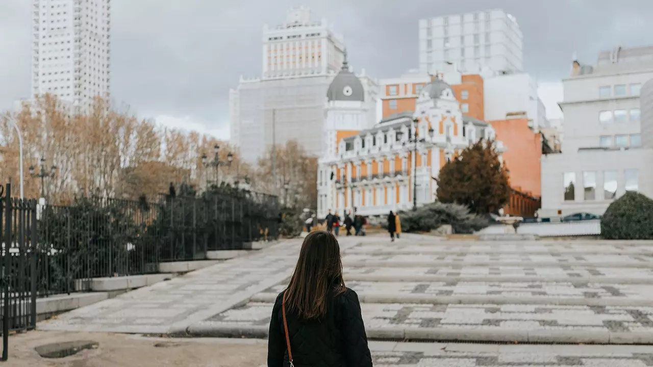 Novi Madrid, ne da bi zapustili svojo sosesko: zanimivosti na kilometer stran