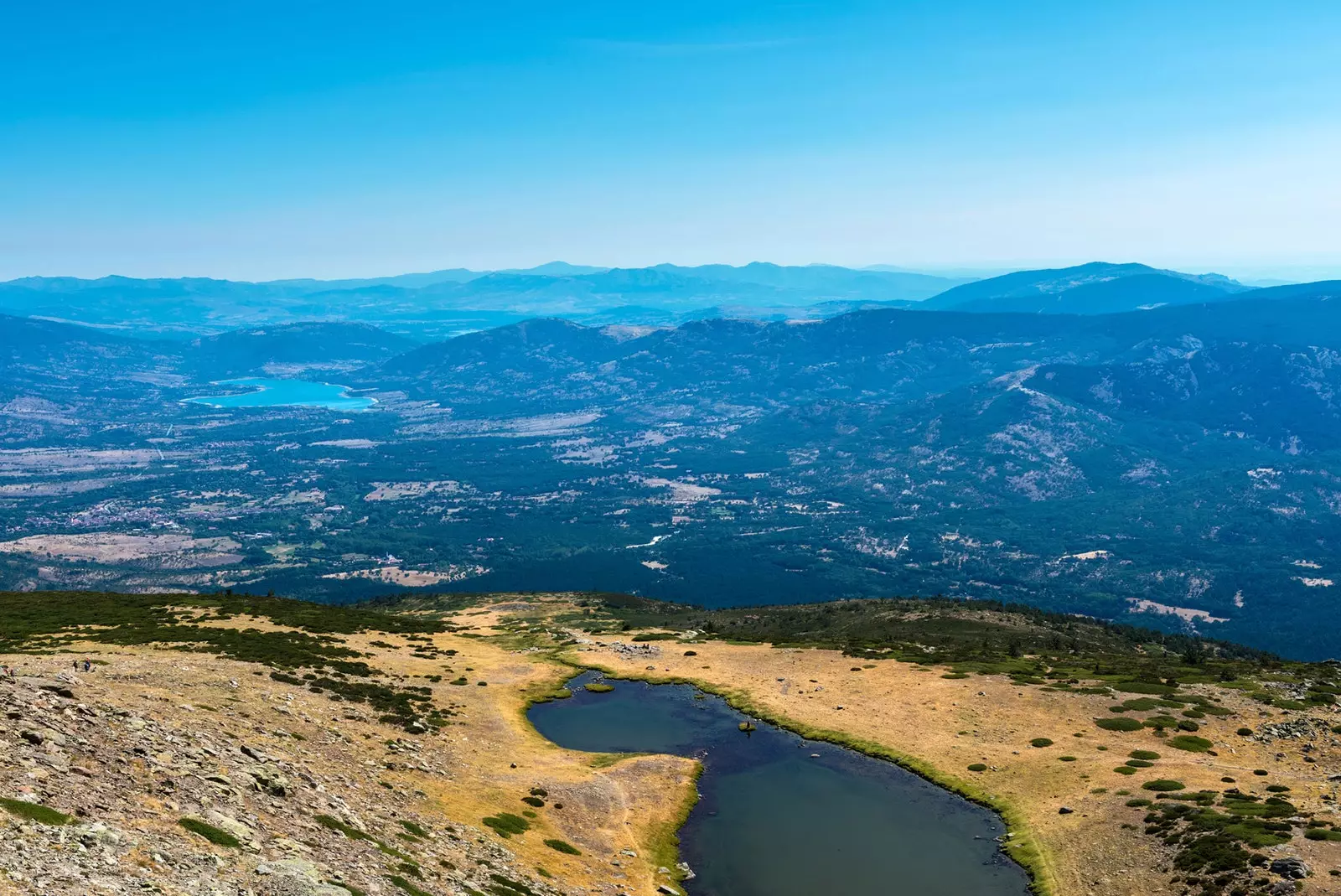 This is what the Sierra de Guadarrama looks like from the top of Peñalara