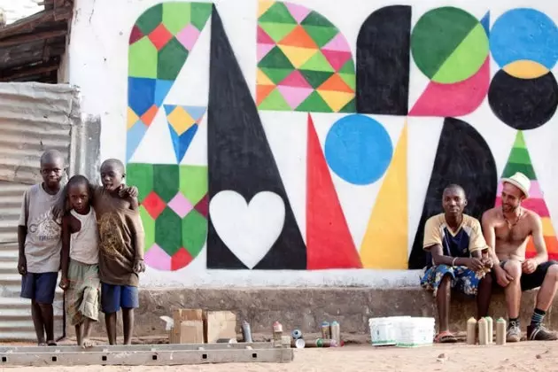 Stedelijke kunst in de dorpen van Gambia