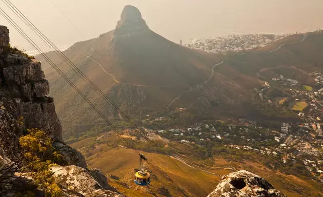 Uitzicht op Kaapstad en de Tafelberg