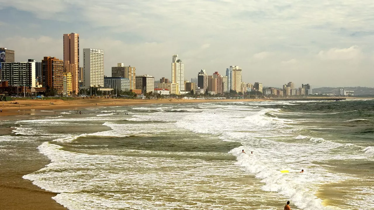 Durban, jiji linalonuka kama bahari na ladha ya kari