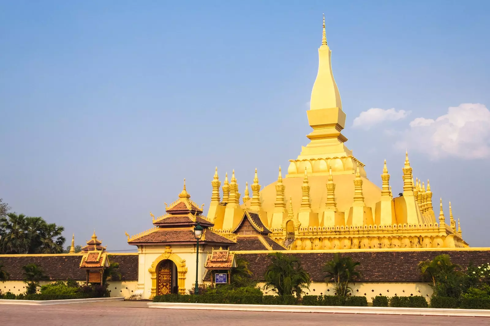 Pha That Luang Buddist Stupa