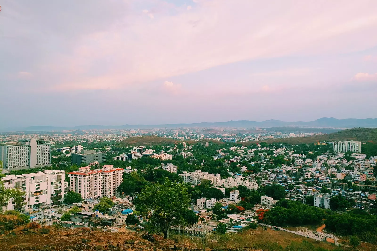 Imersiune în regatul Osho, controversatul guru al Wild Wild Country