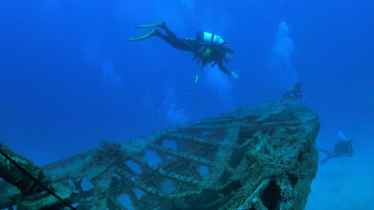 Wrack Seekers: Schëffer, Griewer a Schätz