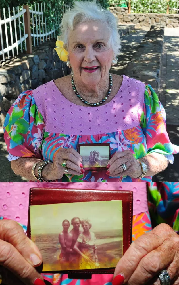 Caroline Hall and her treasure a photo with Brando