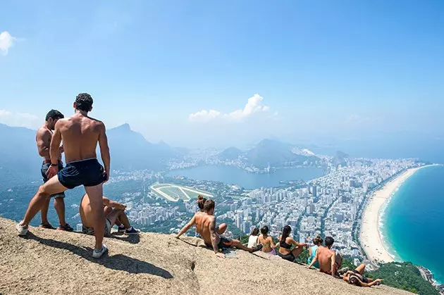 Morro dos Dois Irmaos