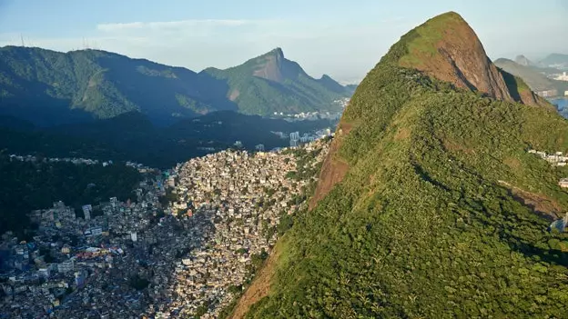 Rio-de-Janeyro Favelaları cazibədarlığı ilə: mümkündür və lazımdır