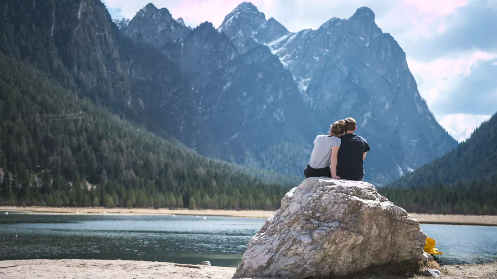 La maggior parte degli sposi viaggia subito dopo il matrimonio.