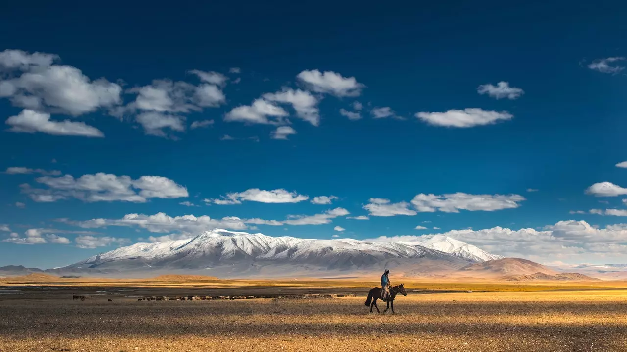 Pengalaman di Trans-Mongolia (V): kereta ke Mongolia, Ulaanbaatar dan sekitarnya