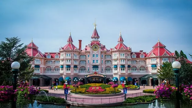 Hotel v pariškem Disneylandu