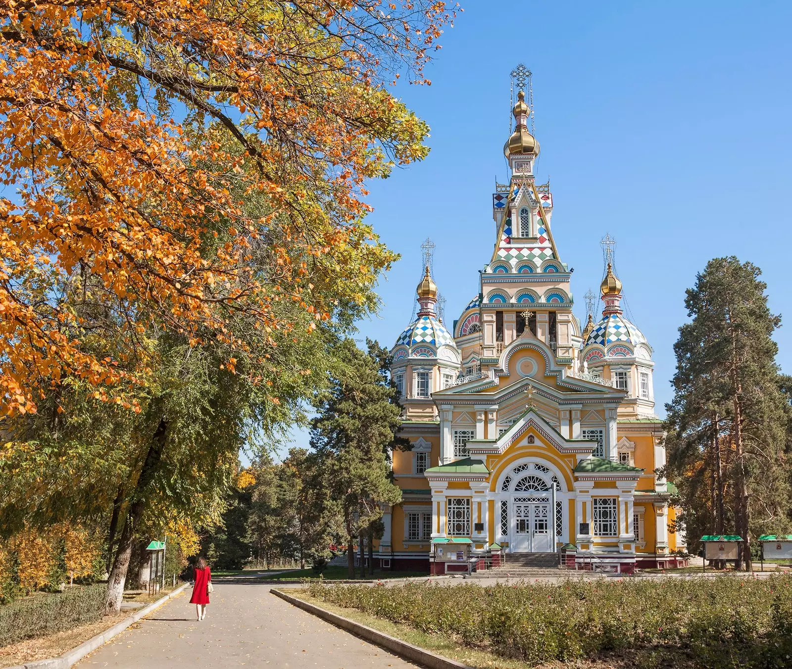 Cathédrale de l'Ascension à Almaty