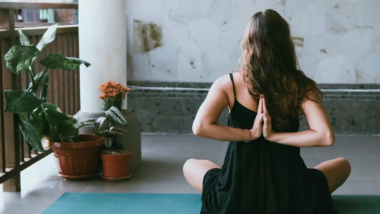 Đã đến lúc tập yoga: vì vậy bạn có thể bắt đầu tại nhà