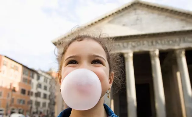 Lulus seperti kurcaci di Roma