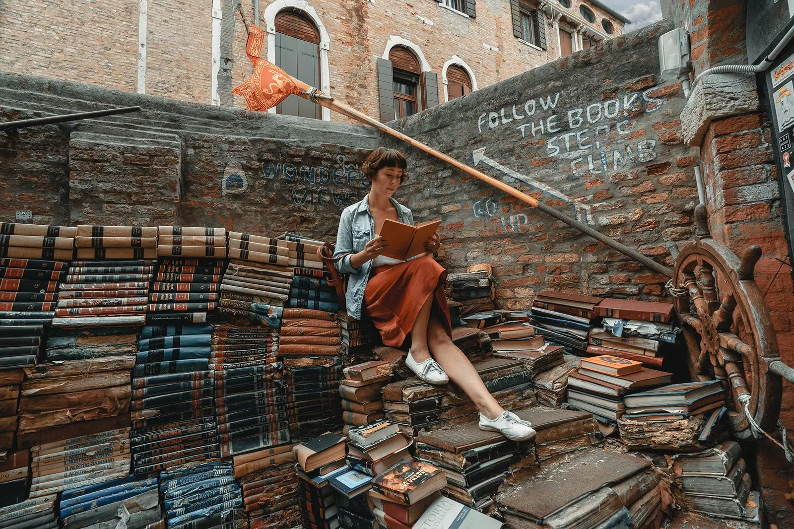 Befolgen Sie die Schritte, um zur Buchhandlung Acqua Alta zu gelangen, ohne das GPS zu öffnen