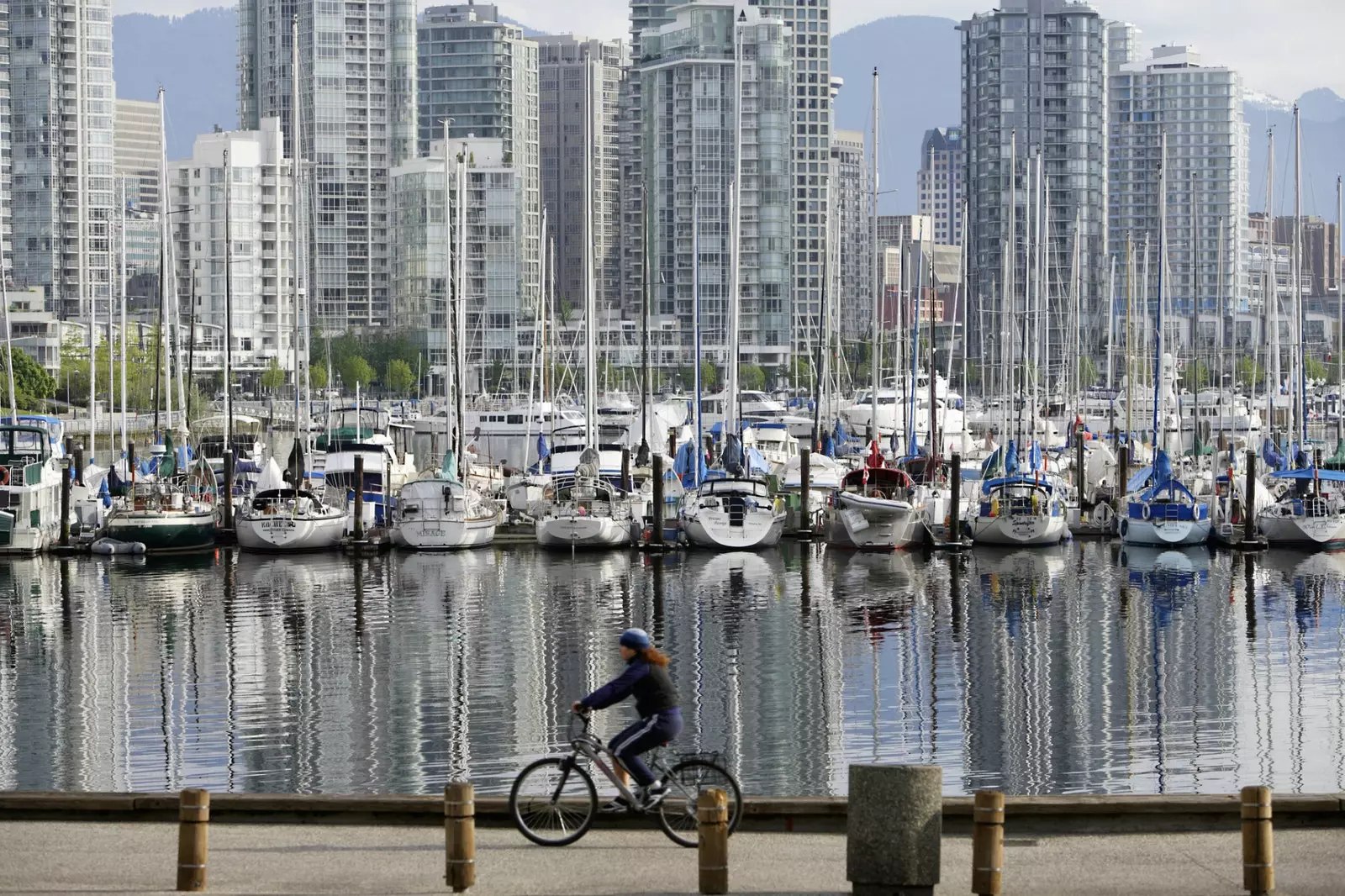 Havnen i Vancouver er en av de beste byene i verden å bo i ifølge flere studier.