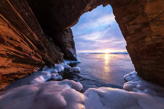 Aastaaegade möödumine Baikali järve kohal tundub kaheminutilises timelapses uskumatuna