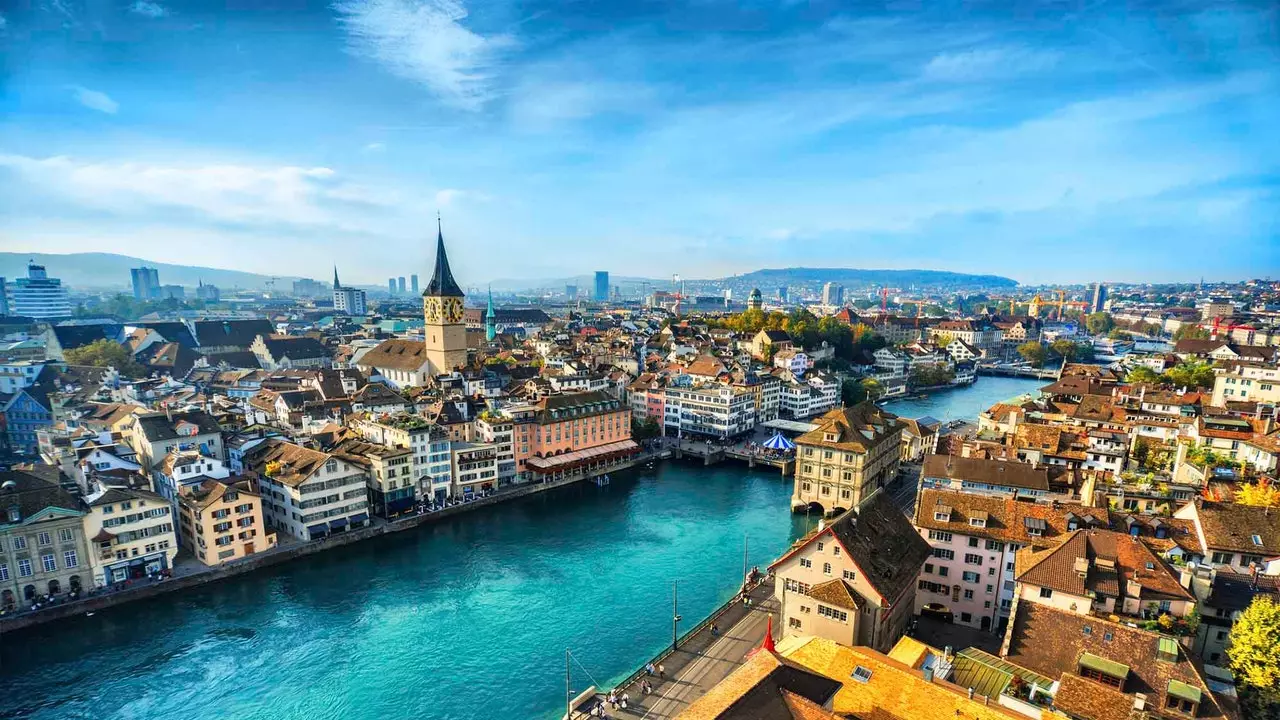 En spasertur gjennom de gastronomiske landemerkene i Zürich