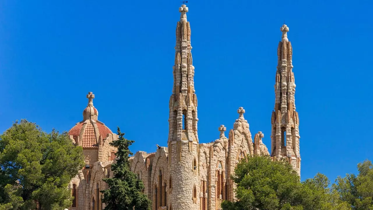 "Sagrada Familia" e vogël e Alicante