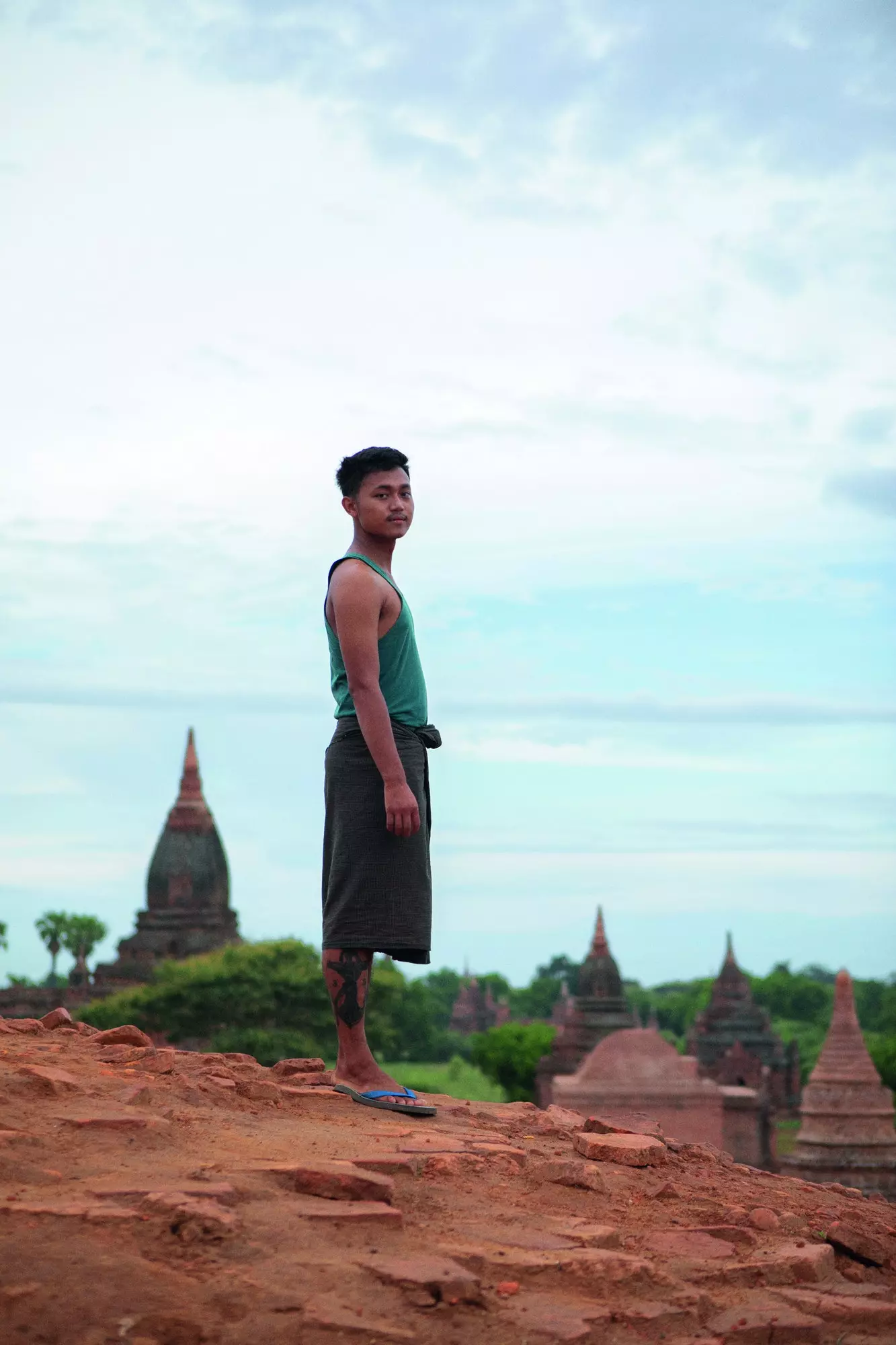 pohľad na Bagan z vrcholu pagody