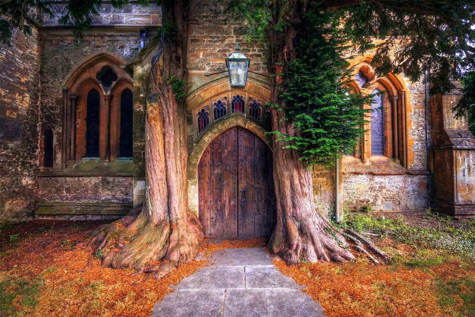 st edward's gate in stow on the wold