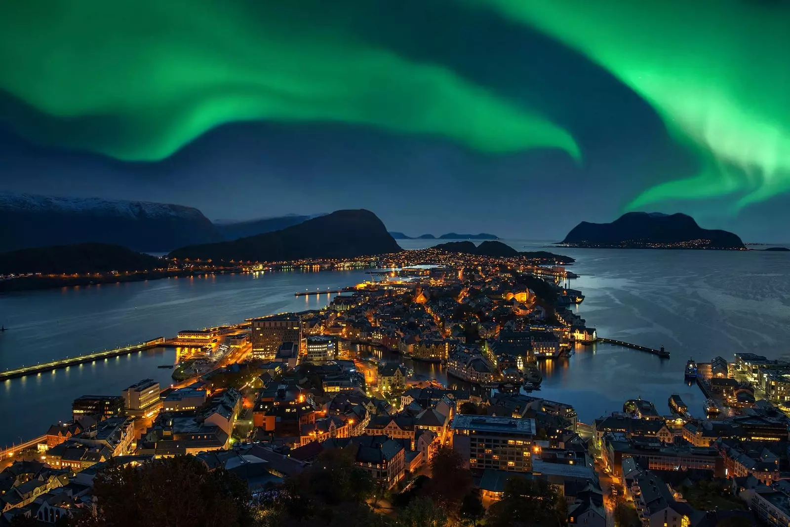 Boreal Schéinheet zu Ålesund